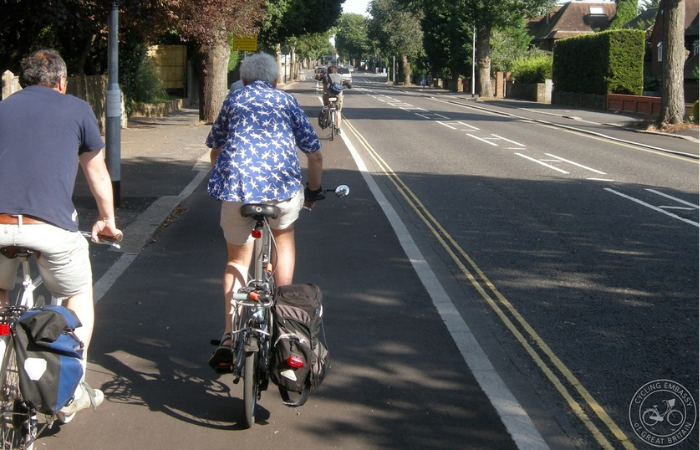 Stepped cycle lane - Proposed design for Station Road Burnham